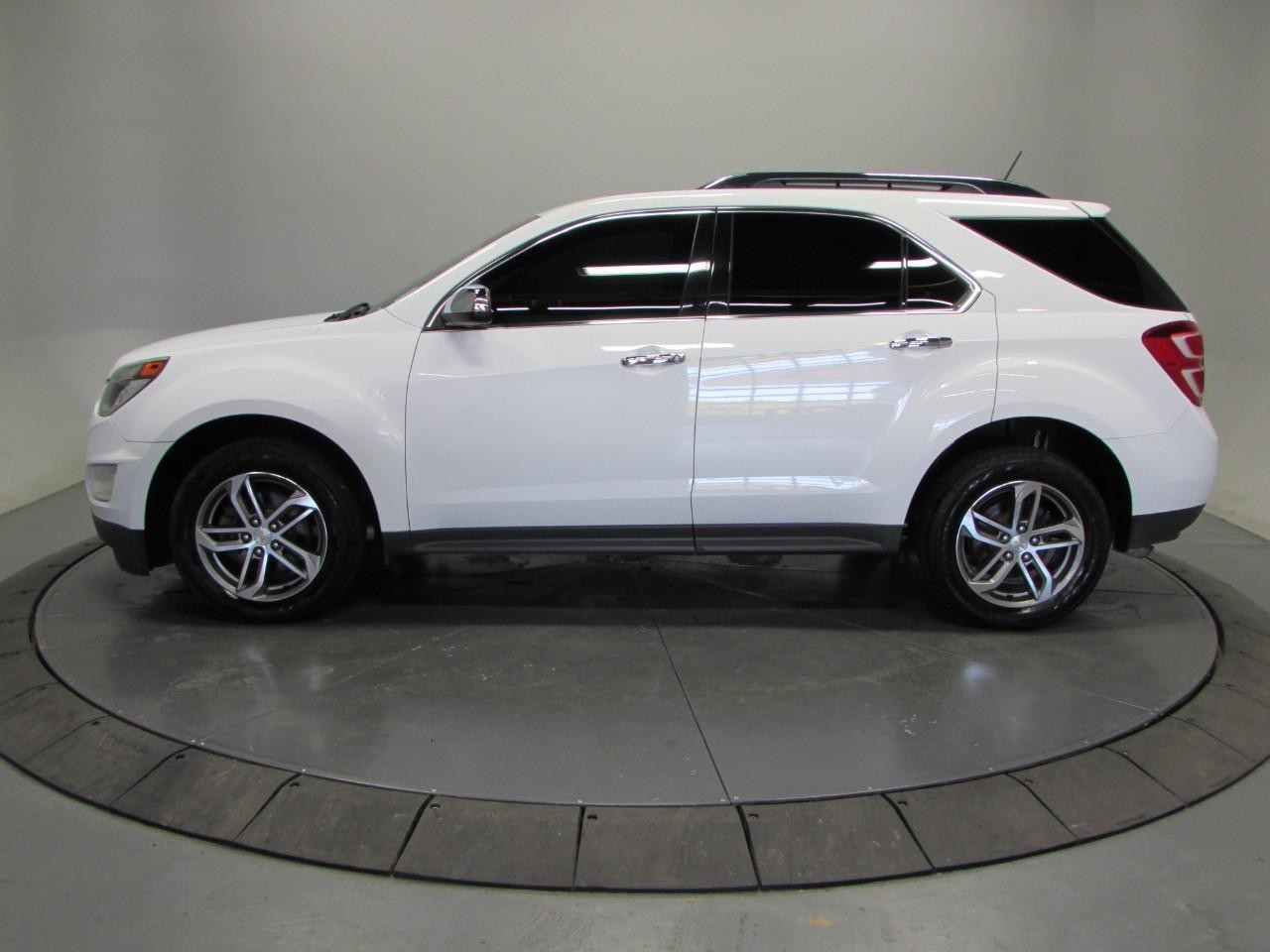 Chevrolet Equinox Vehicle Full-screen Gallery Image 04
