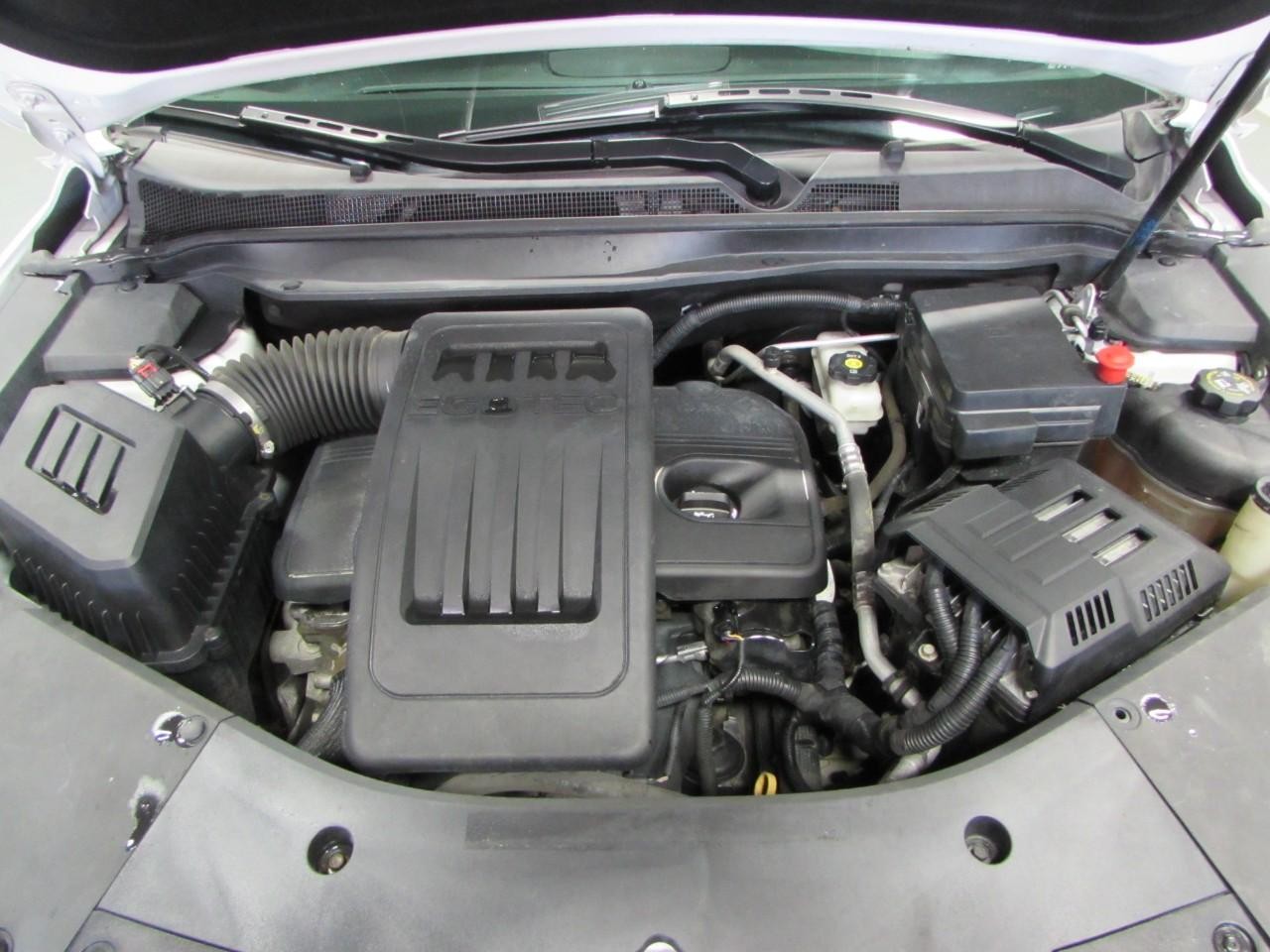 Chevrolet Equinox Vehicle Full-screen Gallery Image 10