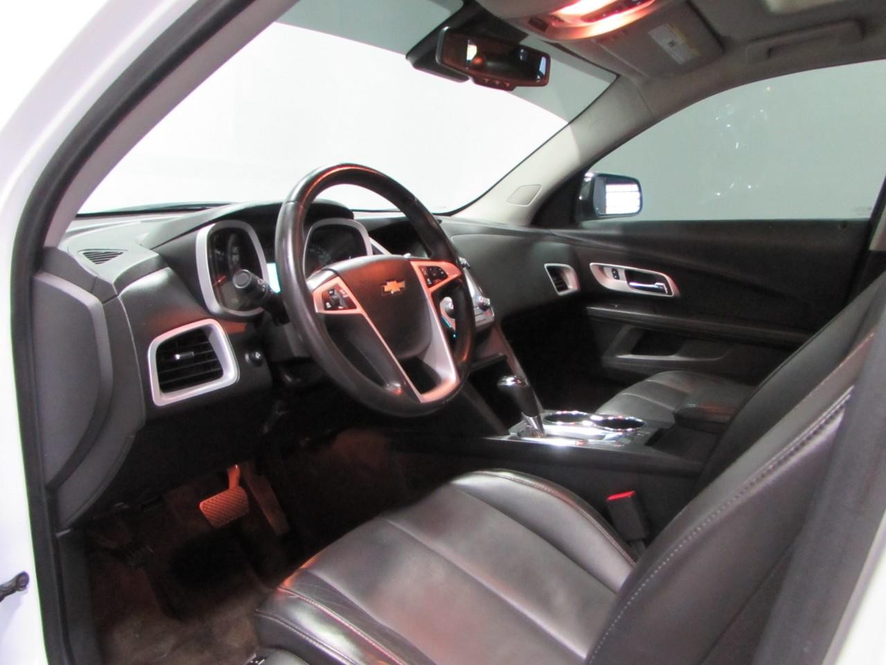 Chevrolet Equinox Vehicle Full-screen Gallery Image 13