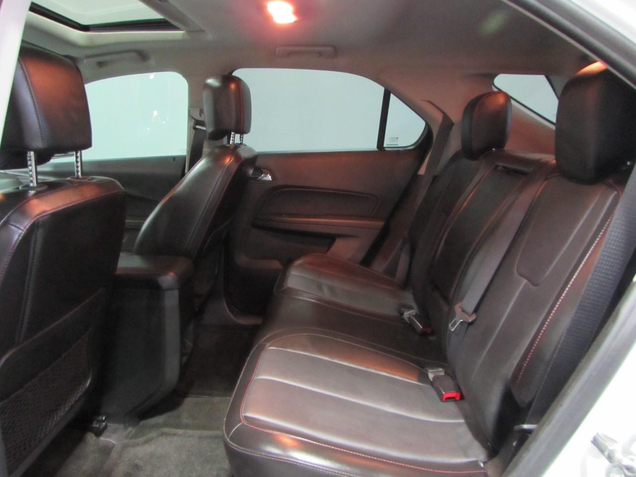 Chevrolet Equinox Vehicle Full-screen Gallery Image 15