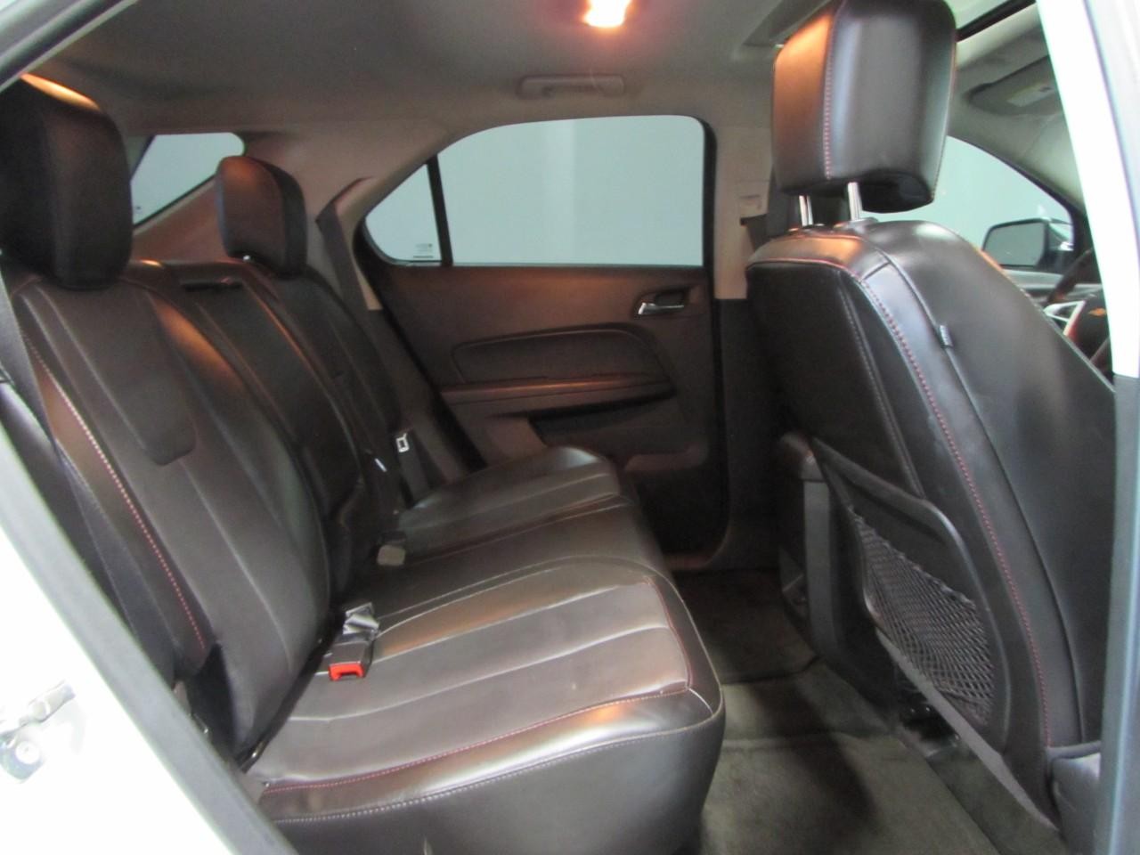 Chevrolet Equinox Vehicle Full-screen Gallery Image 19