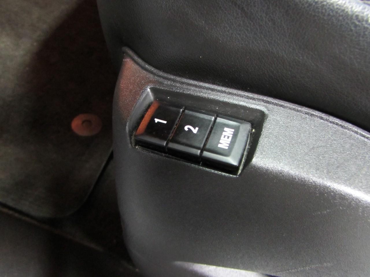 Chevrolet Equinox Vehicle Full-screen Gallery Image 22