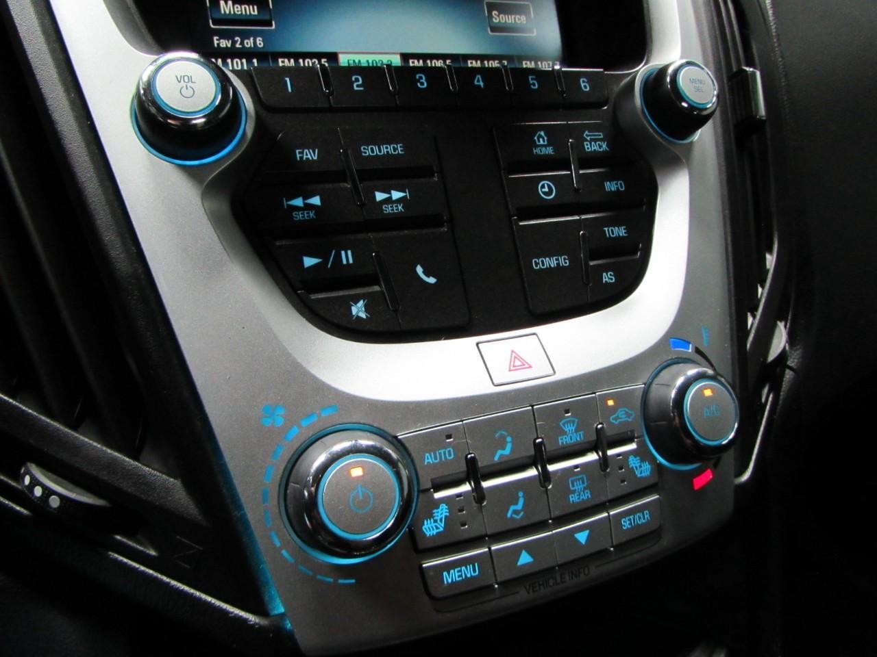 Chevrolet Equinox Vehicle Full-screen Gallery Image 29