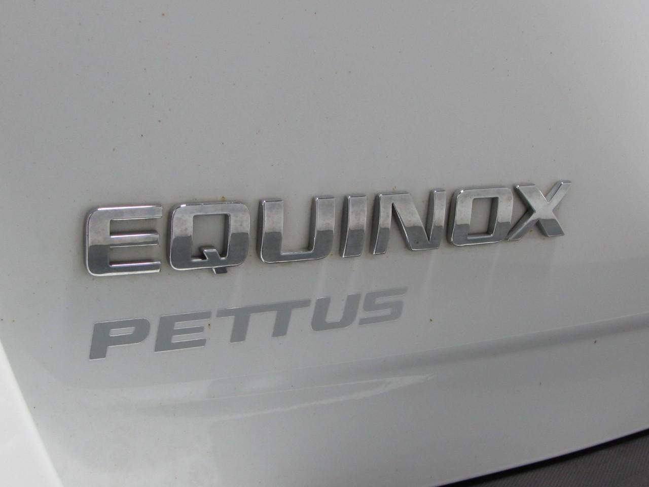 Chevrolet Equinox Vehicle Full-screen Gallery Image 32