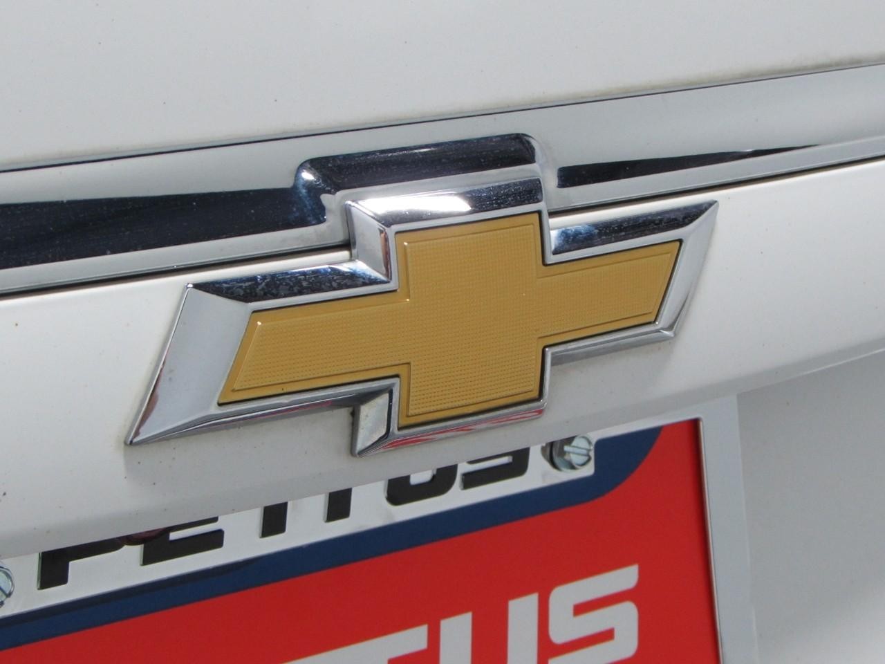 Chevrolet Equinox Vehicle Full-screen Gallery Image 33
