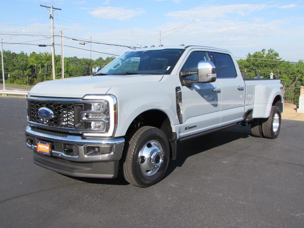 2026 Glacier Gray Metallic Tri-Coat Ford Super Duty F-350 DRW 4WD Crew Cab 8' Box 4X4 Truck
