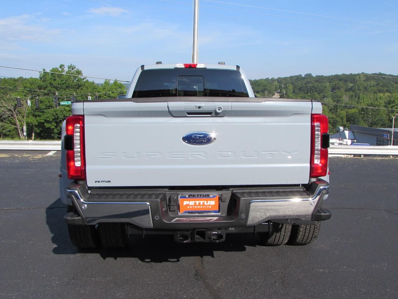 2026 Glacier Gray Metallic Tri-Coat Ford Super Duty F-350 DRW 4WD Crew Cab 8' Box 4X4 Truck