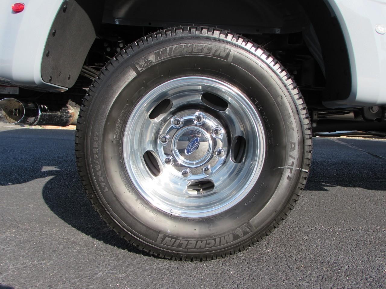 2026 Glacier Gray Metallic Tri-Coat Ford Super Duty F-350 DRW 4WD Crew Cab 8' Box 4X4 Truck