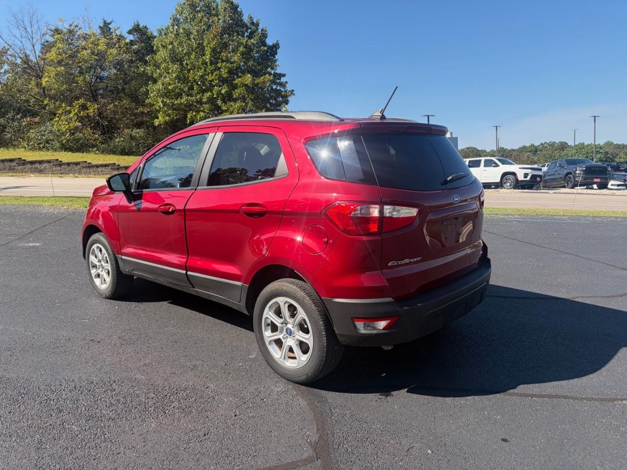 Ford EcoSport Vehicle Full-screen Gallery Image 03