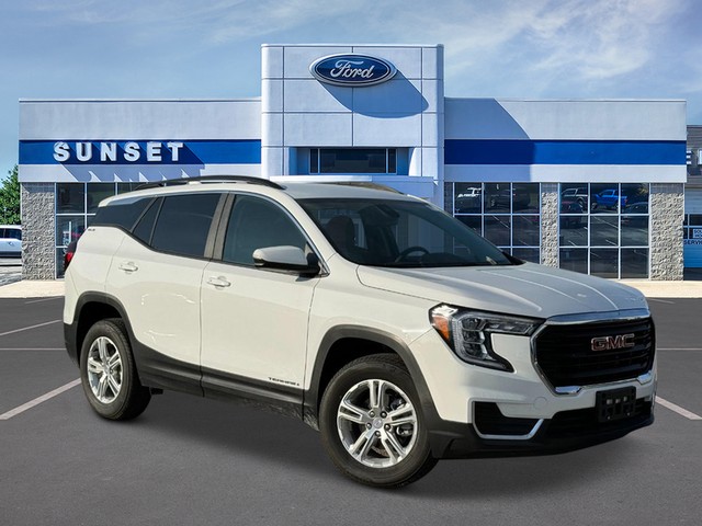 2023 GMC Terrain SLE at Sunset Ford of Waterloo in Waterloo IL