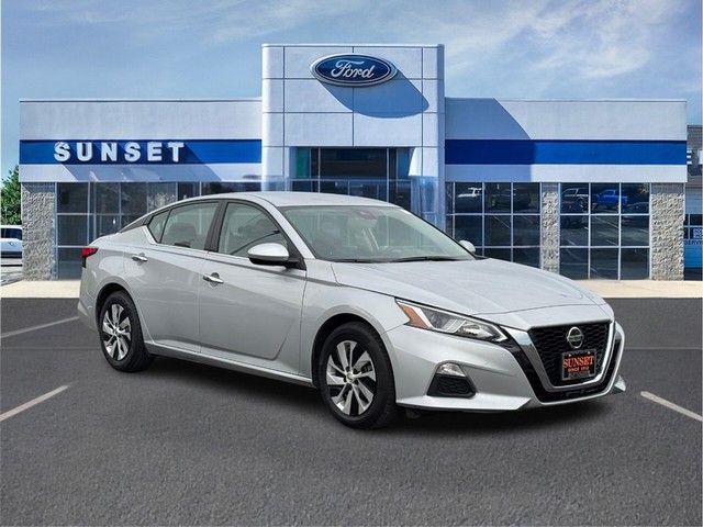 2021 Nissan Altima 2.5 S at Sunset Ford of Waterloo in Waterloo IL