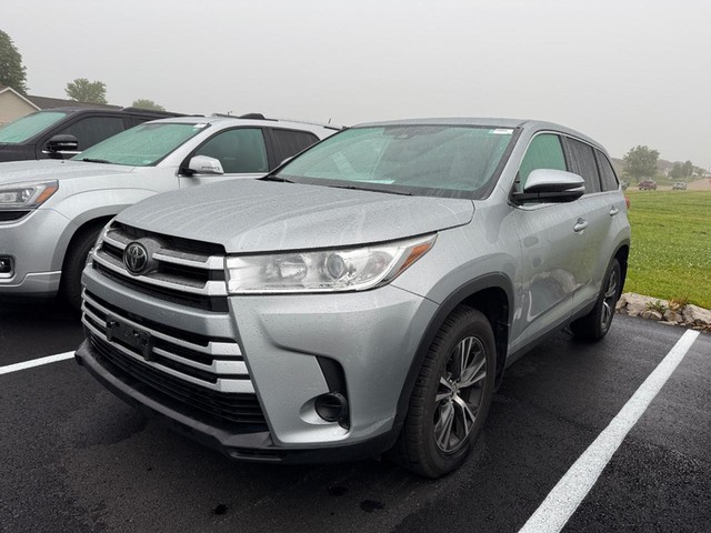 2019 Toyota Highlander LE at Sunset Ford of Waterloo in Waterloo IL