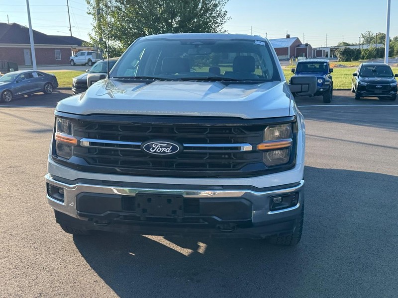 Ford F-150 Vehicle Full-screen Gallery Image 08