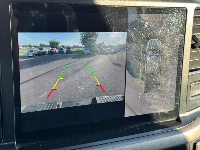 Ford F-150 Vehicle Full-screen Gallery Image 20