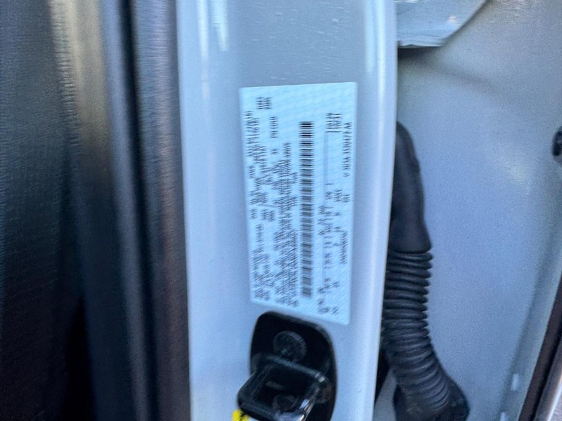 Ford F-150 Vehicle Full-screen Gallery Image 22