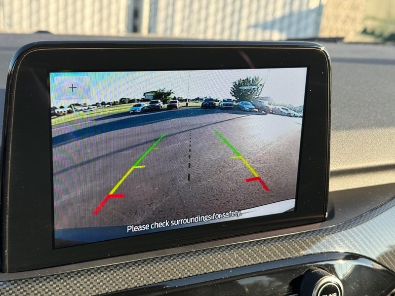 Ford Escape Vehicle Full-screen Gallery Image 20