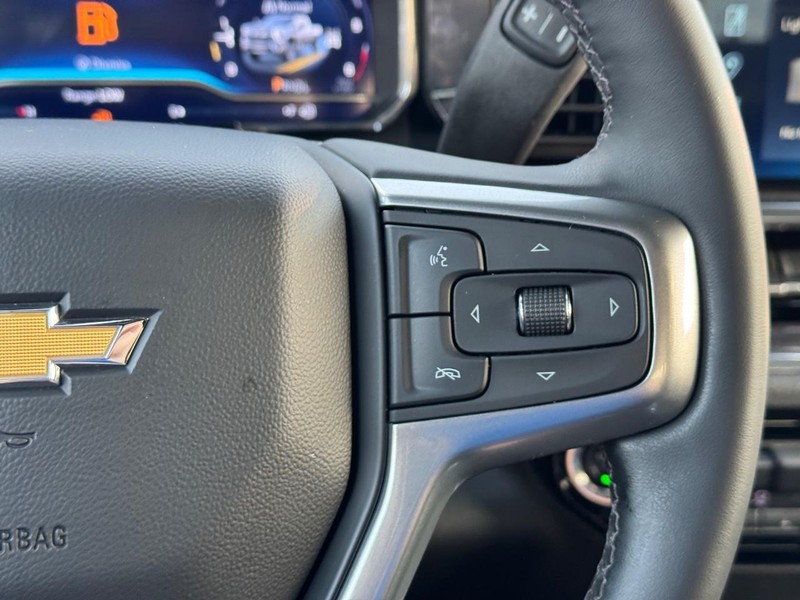 Chevrolet Silverado 2500HD Vehicle Full-screen Gallery Image 20