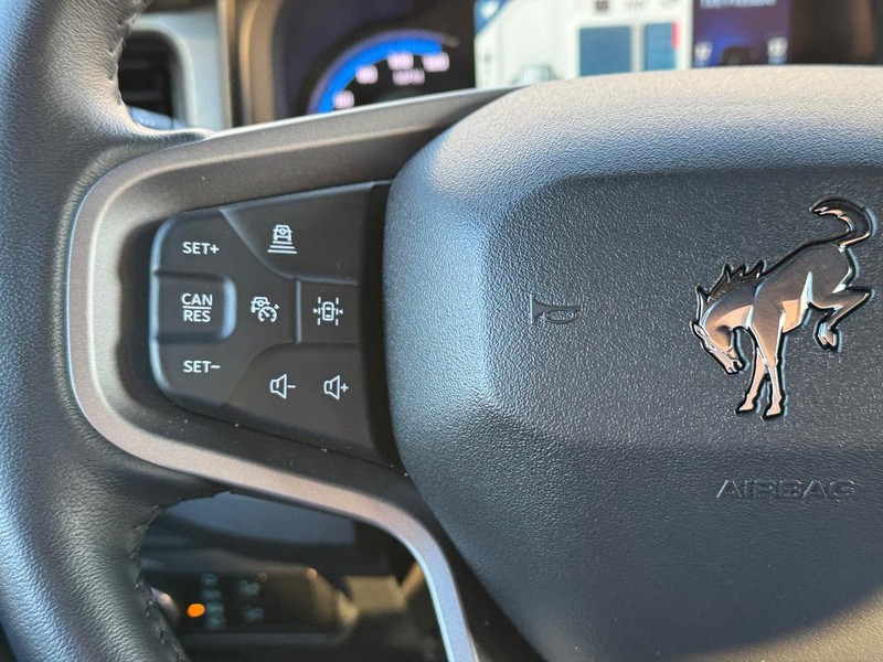 Ford Bronco Vehicle Full-screen Gallery Image 18