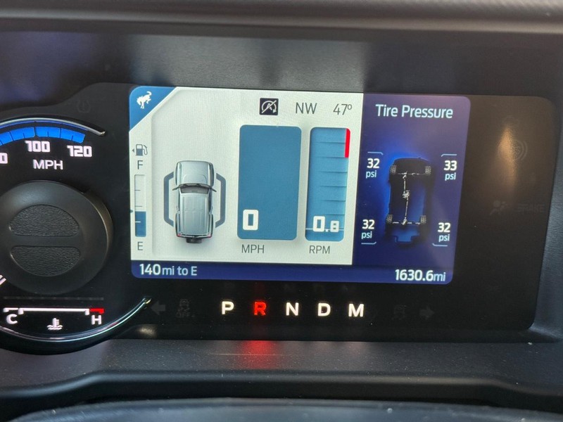 Ford Bronco Vehicle Full-screen Gallery Image 23