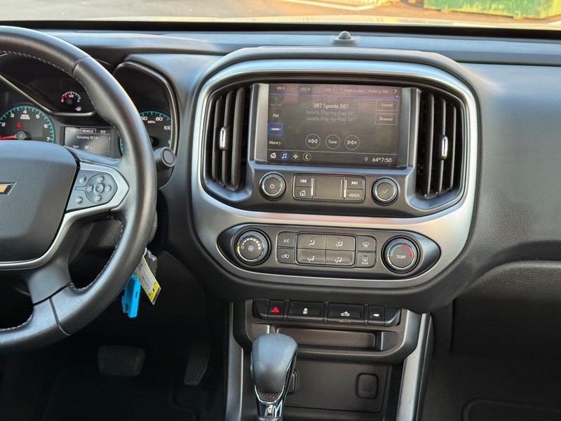 Chevrolet Colorado Vehicle Full-screen Gallery Image 13