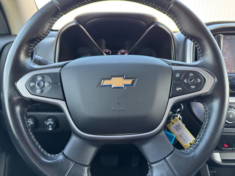 Chevrolet Colorado Vehicle Full-screen Gallery Image 17