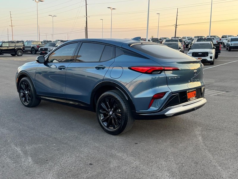 Buick Envista Vehicle Full-screen Gallery Image 05