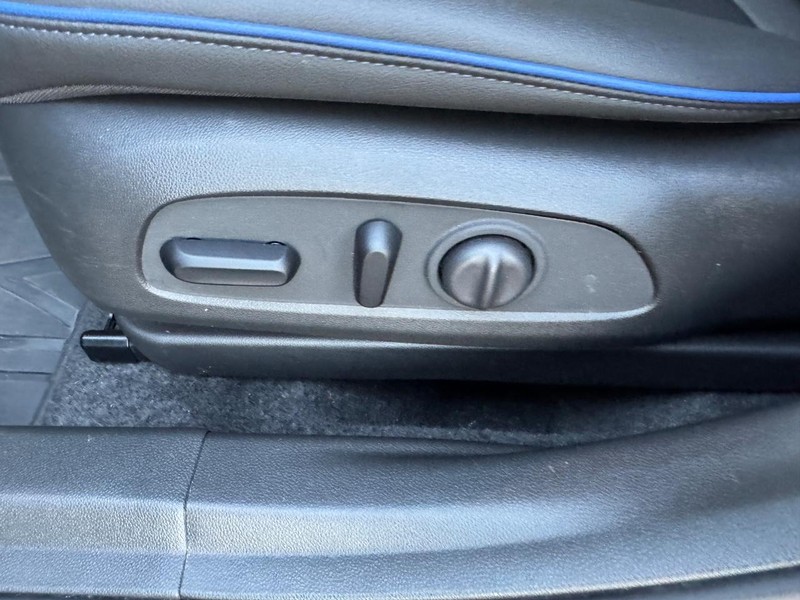 Buick Envista Vehicle Full-screen Gallery Image 15