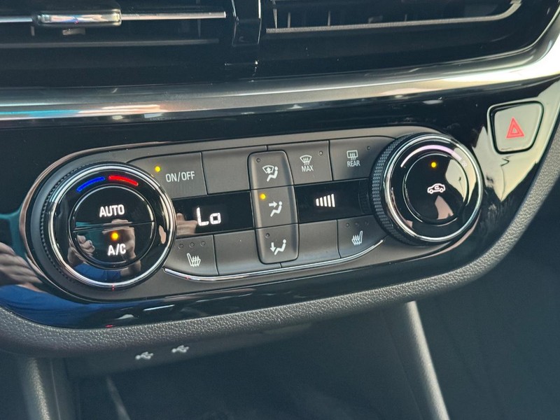 Buick Envista Vehicle Full-screen Gallery Image 20