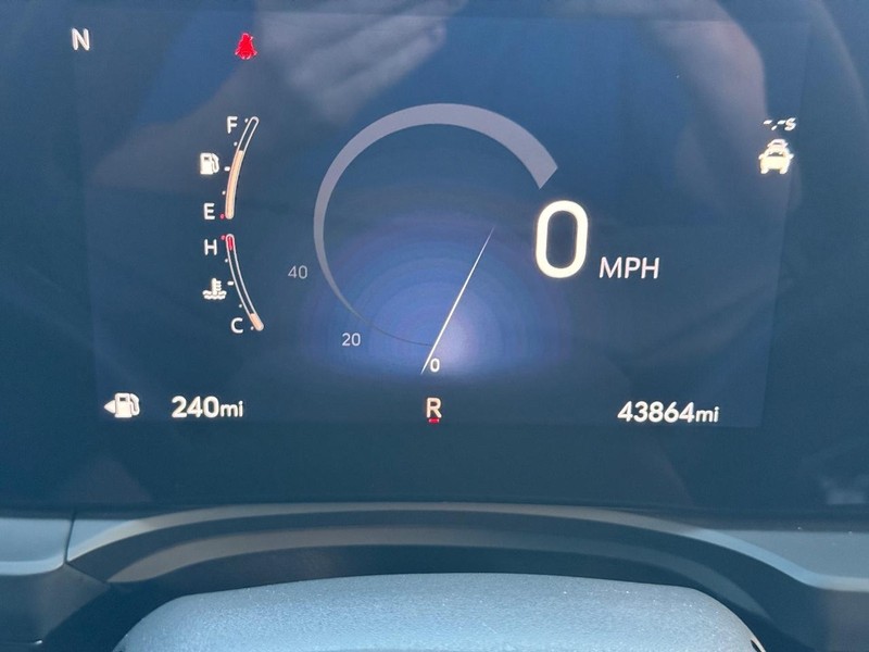 Buick Envista Vehicle Full-screen Gallery Image 22