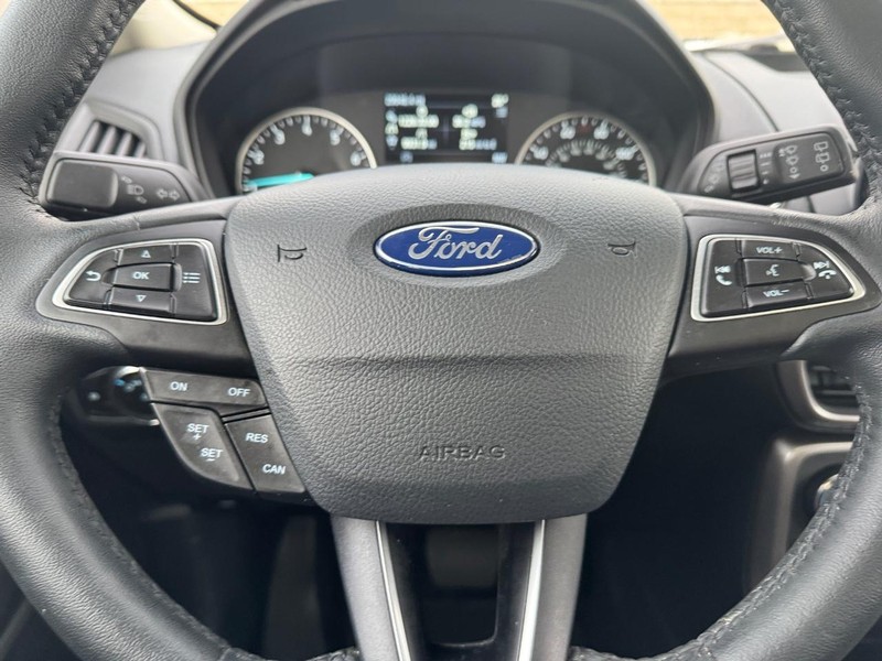 Ford EcoSport Vehicle Full-screen Gallery Image 18