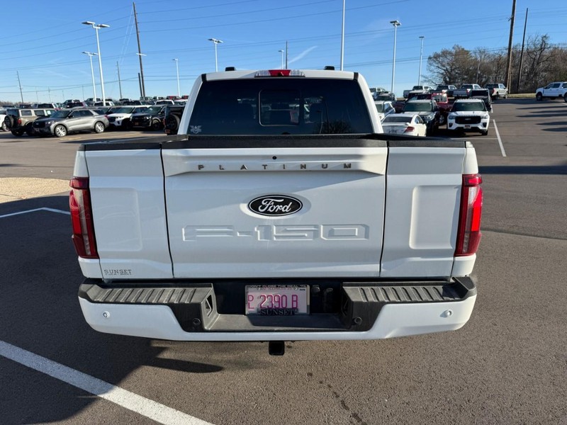 Ford F-150 Vehicle Full-screen Gallery Image 07