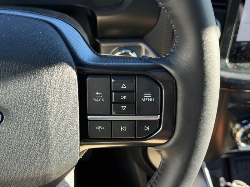 Ford F-150 Vehicle Full-screen Gallery Image 19