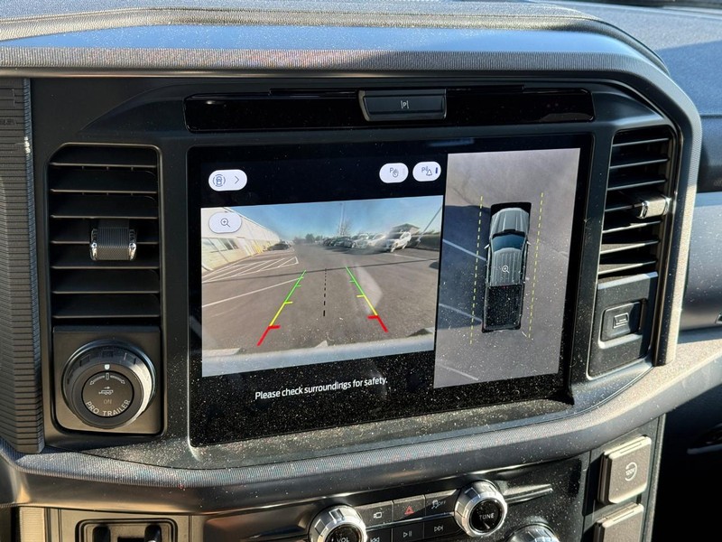 Ford F-150 Vehicle Full-screen Gallery Image 22