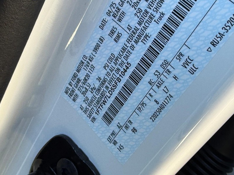 Ford F-150 Vehicle Full-screen Gallery Image 23