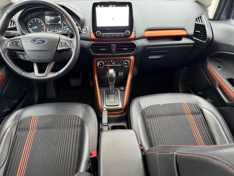 Ford EcoSport Vehicle Full-screen Gallery Image 11