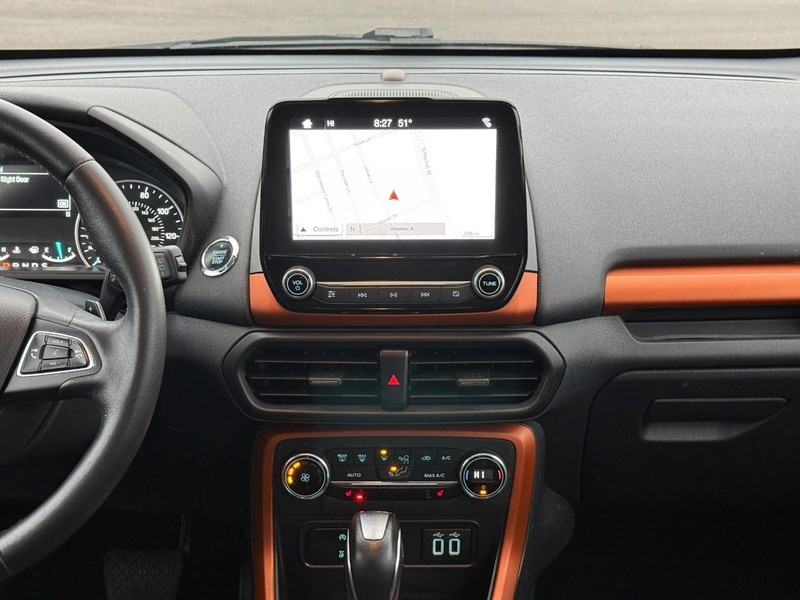 Ford EcoSport Vehicle Full-screen Gallery Image 13