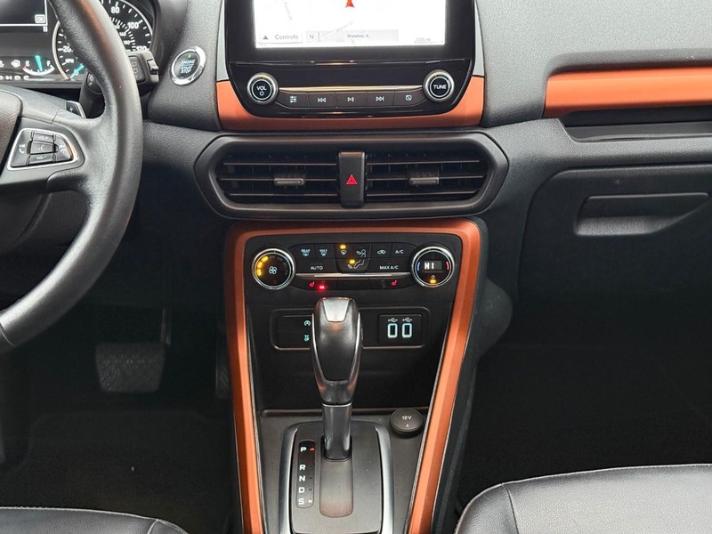 Ford EcoSport Vehicle Full-screen Gallery Image 14