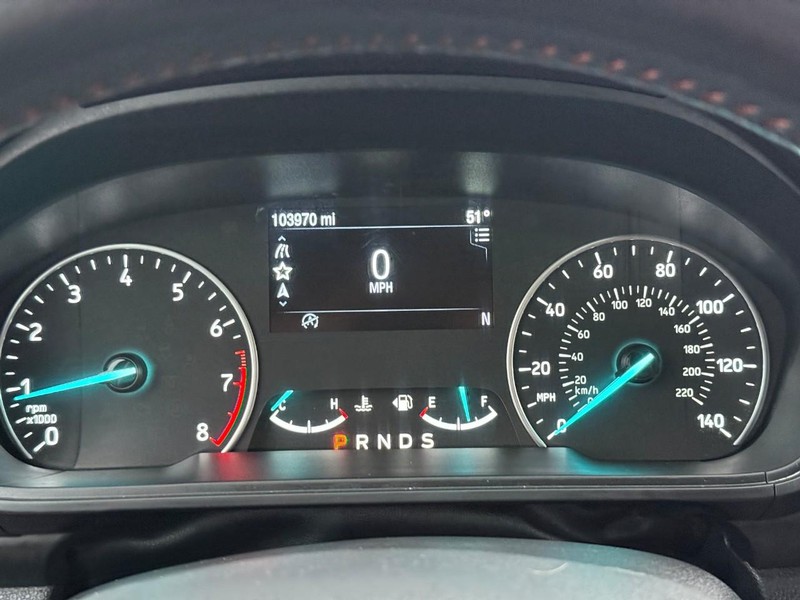 Ford EcoSport Vehicle Full-screen Gallery Image 24