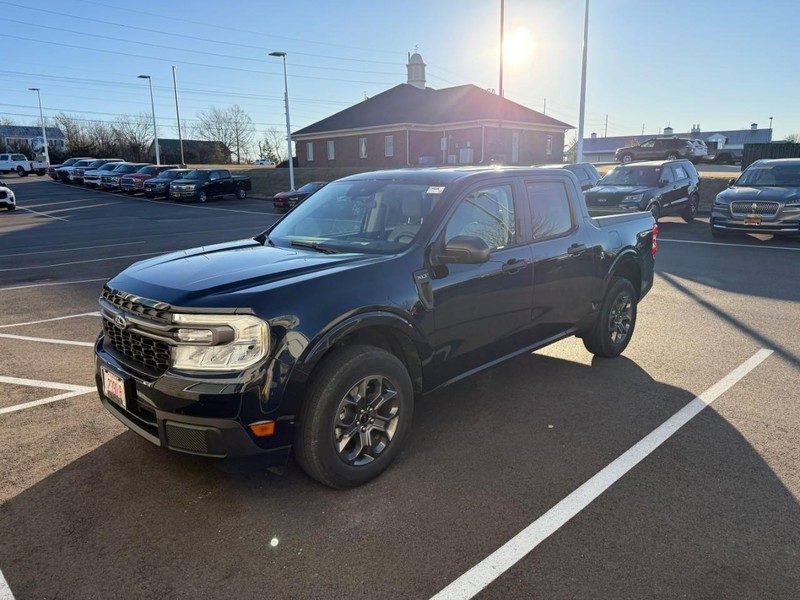 Ford Maverick Vehicle Full-screen Gallery Image 03