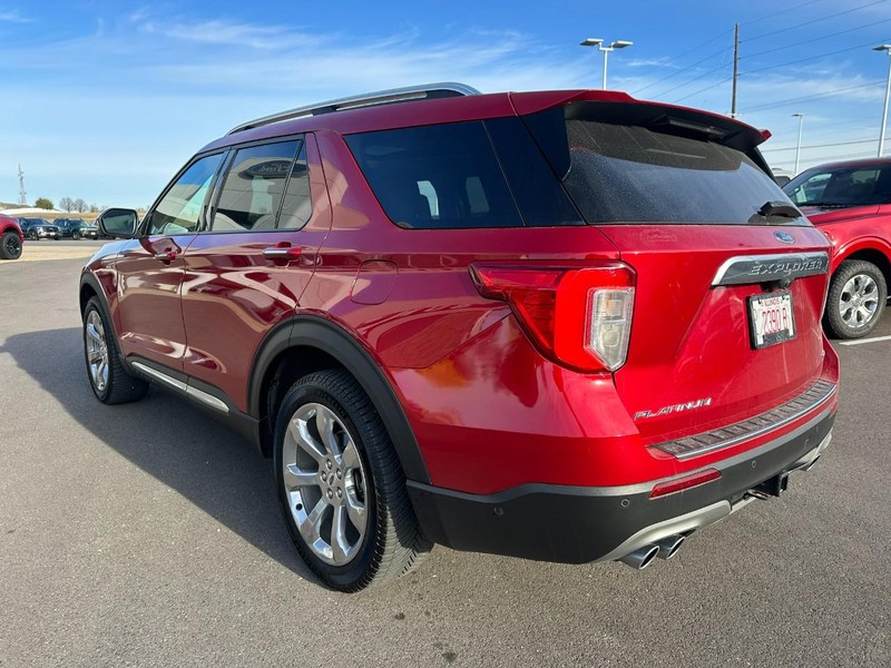 Ford Explorer Vehicle Full-screen Gallery Image 07