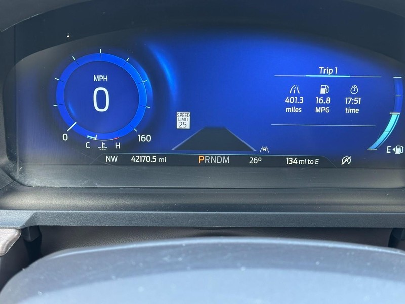 Ford Explorer Vehicle Full-screen Gallery Image 23