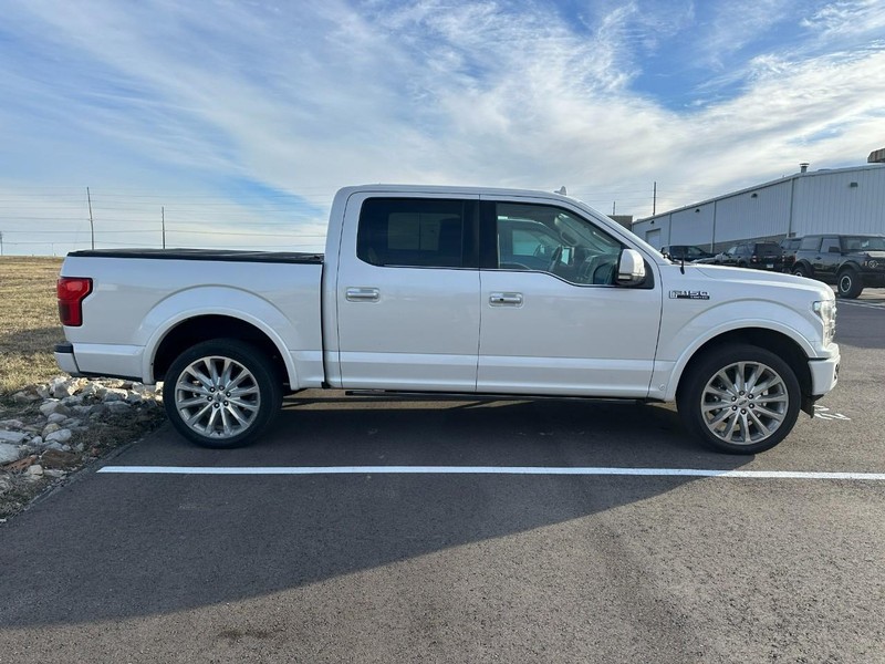 Ford F-150 Vehicle Full-screen Gallery Image 04