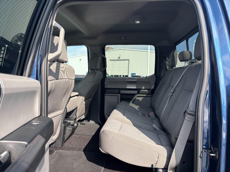 Ford F-150 Vehicle Full-screen Gallery Image 10