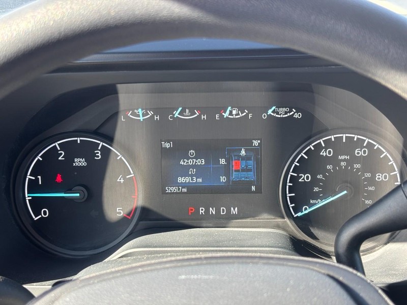 Ford Super Duty F-250 SRW Vehicle Full-screen Gallery Image 20