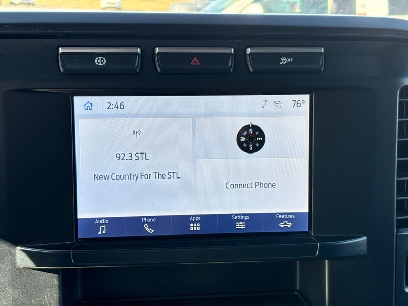 Ford Super Duty F-250 SRW Vehicle Full-screen Gallery Image 21