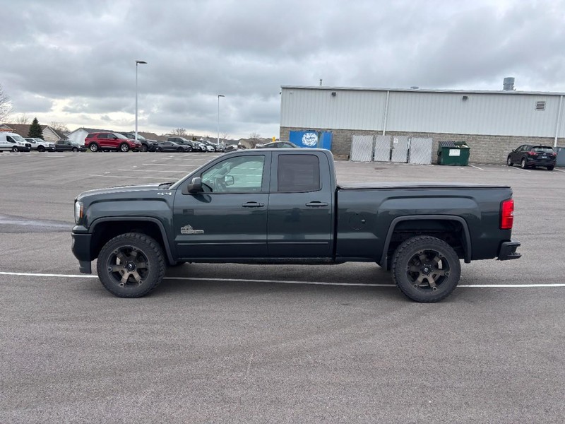 GMC Sierra 1500 Vehicle Full-screen Gallery Image 06