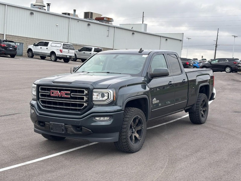 GMC Sierra 1500 Vehicle Full-screen Gallery Image 07