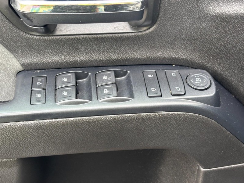 GMC Sierra 1500 Vehicle Full-screen Gallery Image 16