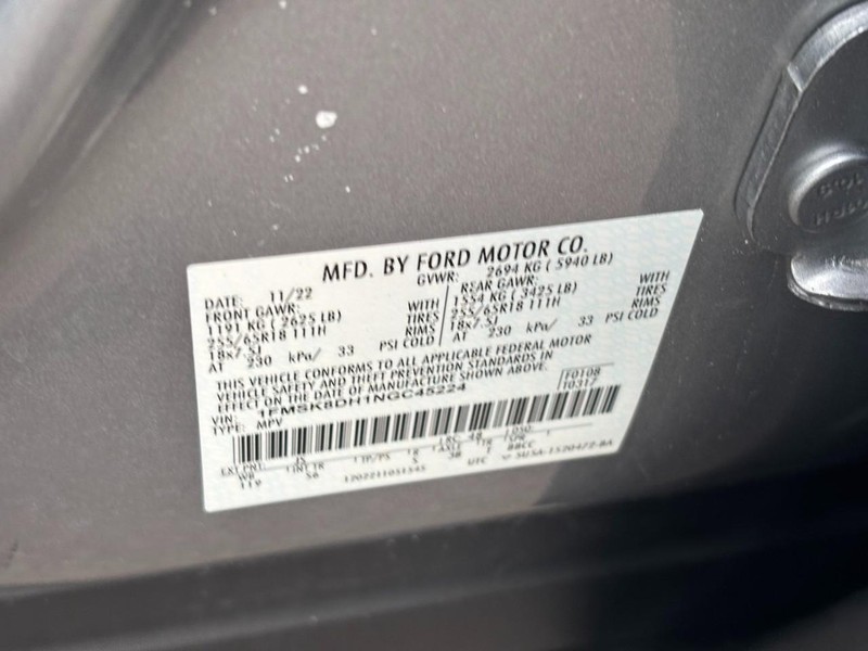 Ford Explorer Vehicle Full-screen Gallery Image 24