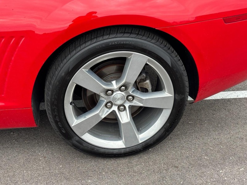 Chevrolet Camaro Vehicle Full-screen Gallery Image 09